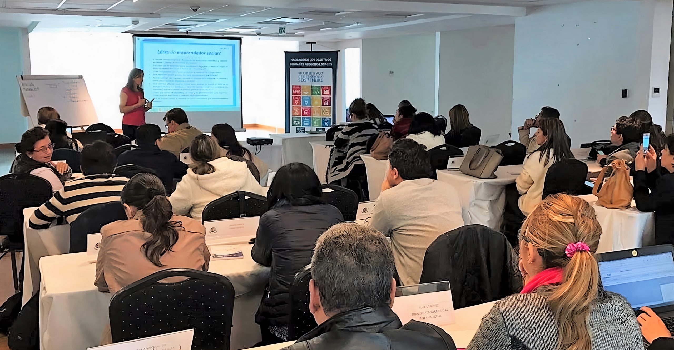 Taller de Innovación Social con el Pacto Global de la ONU, dirigido a las empresas más grandes del país, para impulsar sus proyectos de desarrollo social.